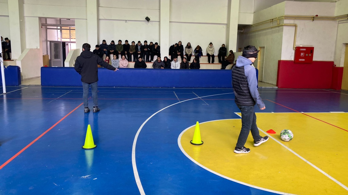 3 Aralık Dünya Engelliler Günü Etkinlikleri Kapsamında Farkındalık Eğitimi Verildi ve 